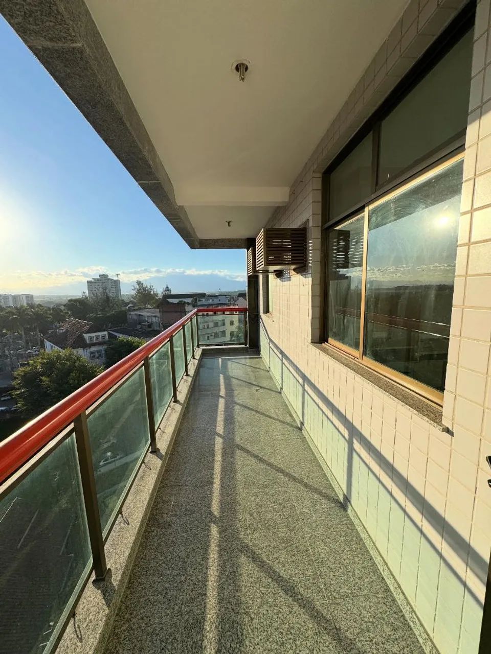 Ótimo apartamento no Edifício Marselha 