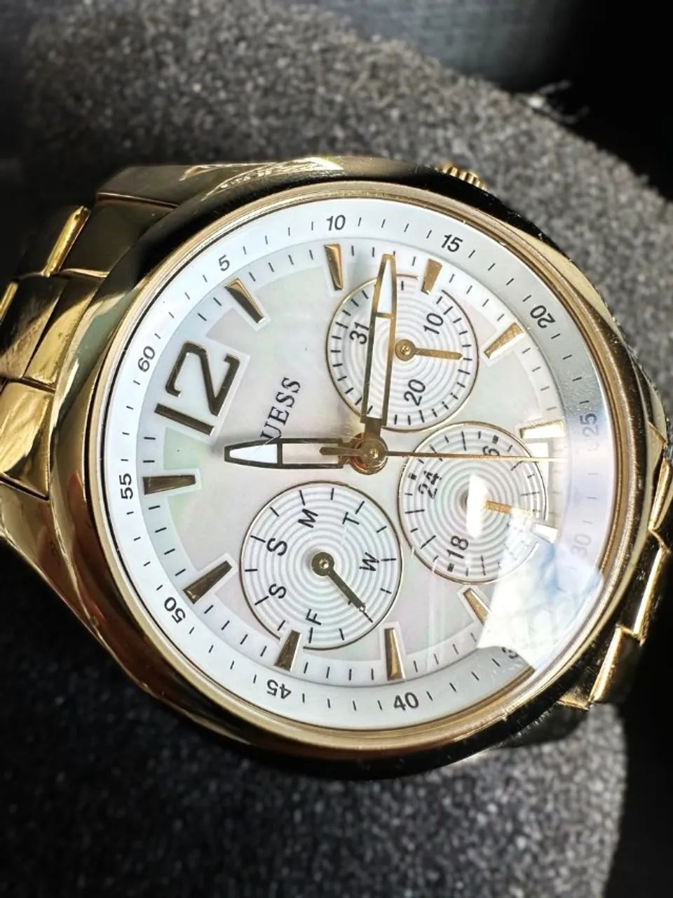 relógio guess original u11633l1 dourado - Foto 4
