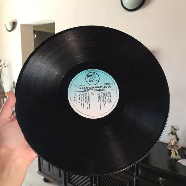 Lp vinil - os grandes sucessos de bezerra da silva - Foto 2