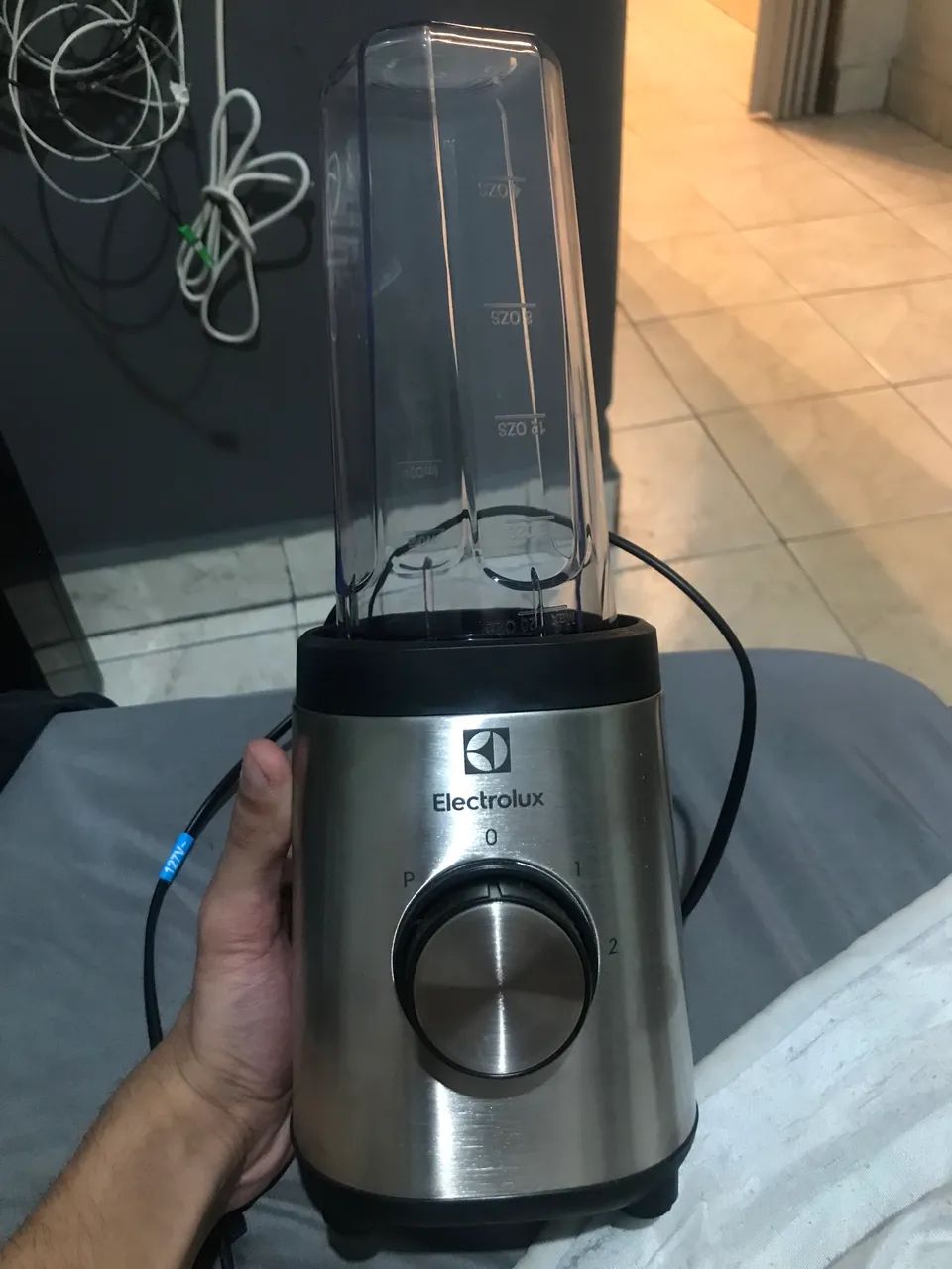 Liquidificador portátil eletrolux 320W - 110v NOVO - Foto 3