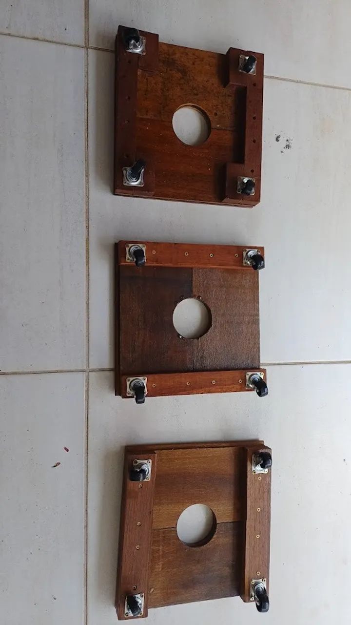 3 peças de suporte quadrado com rodinhas giratoria para vasos de flores - Foto 2