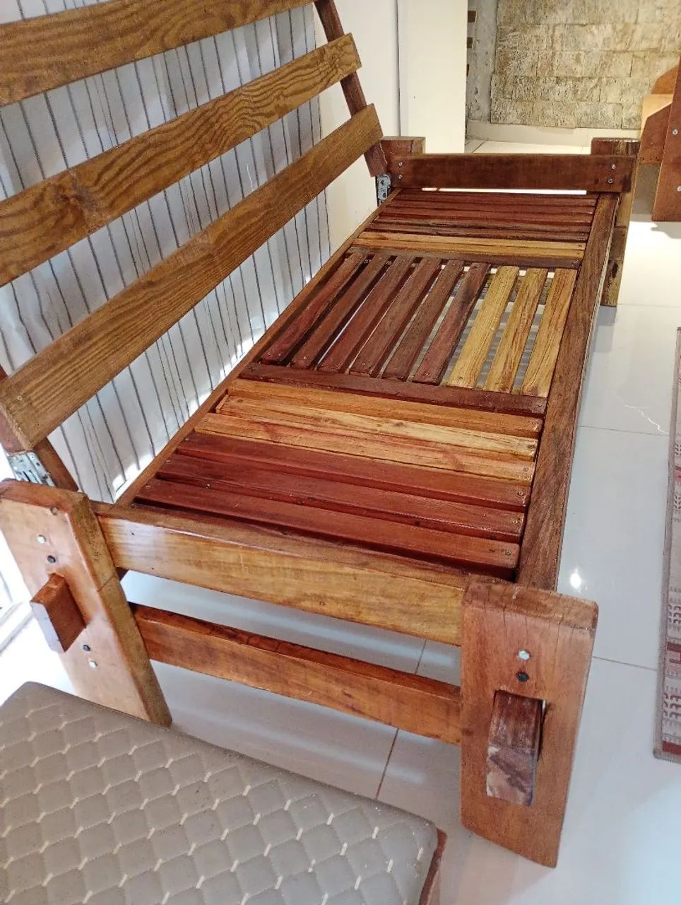 Sofá madeira nobre P/ Futons ou almofadas  - Foto 4