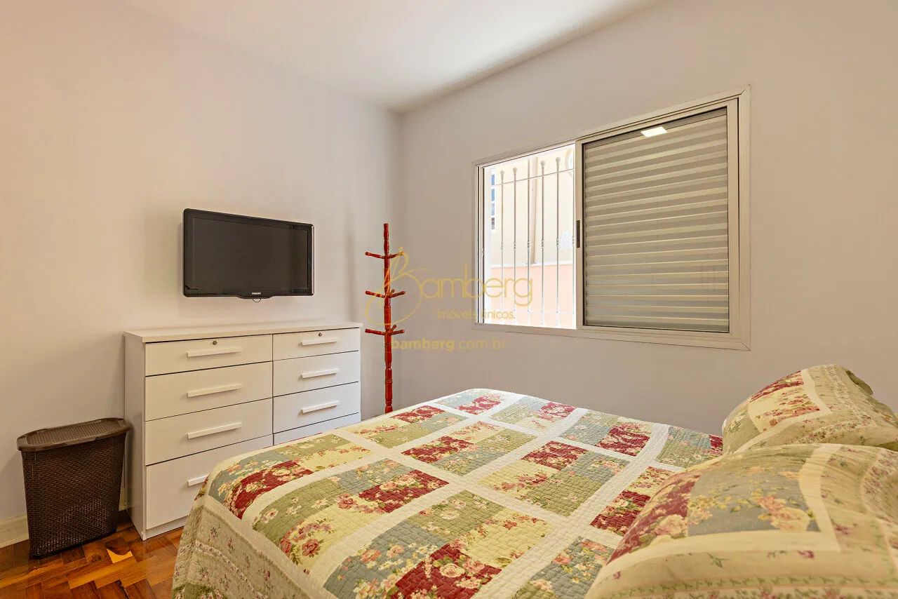 Casa térrea com ambientes amplos totalmente reformada. - Foto 12