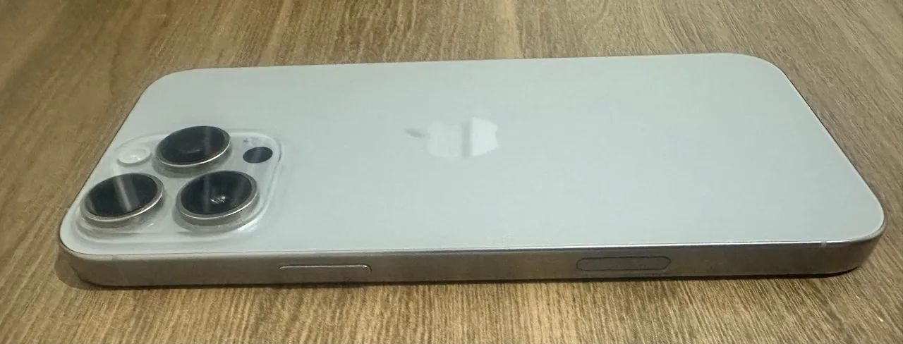 iPhone 16 Pro Max - Foto 4
