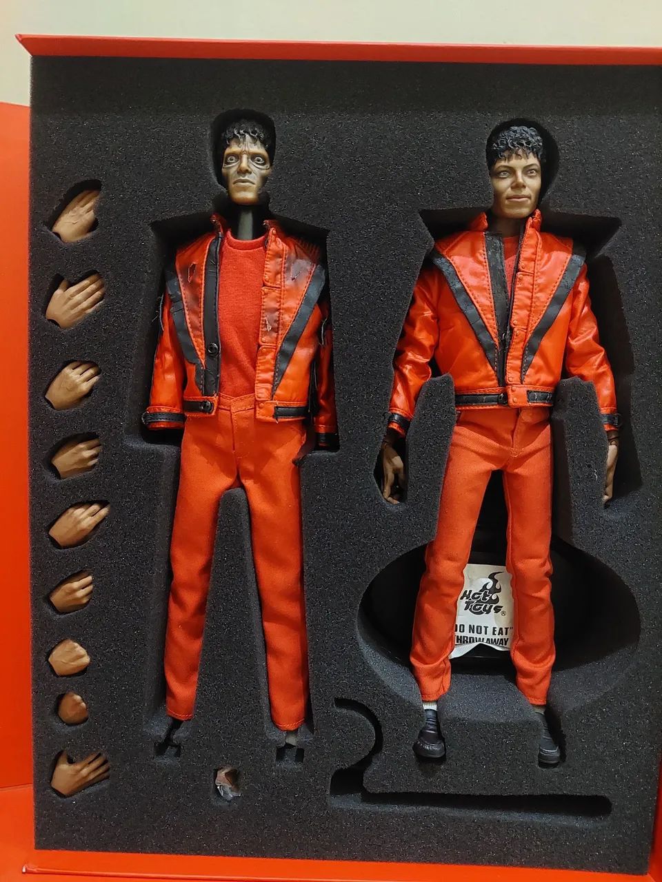 3 Bonecos Hot toys Michael Jackson! THRILLER, BEAT IT & BAD