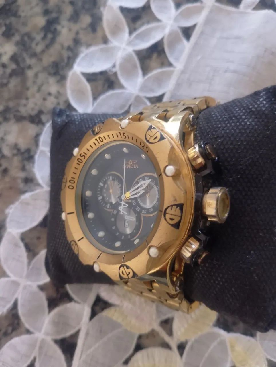 Invicta ótimo condições  - Foto 2