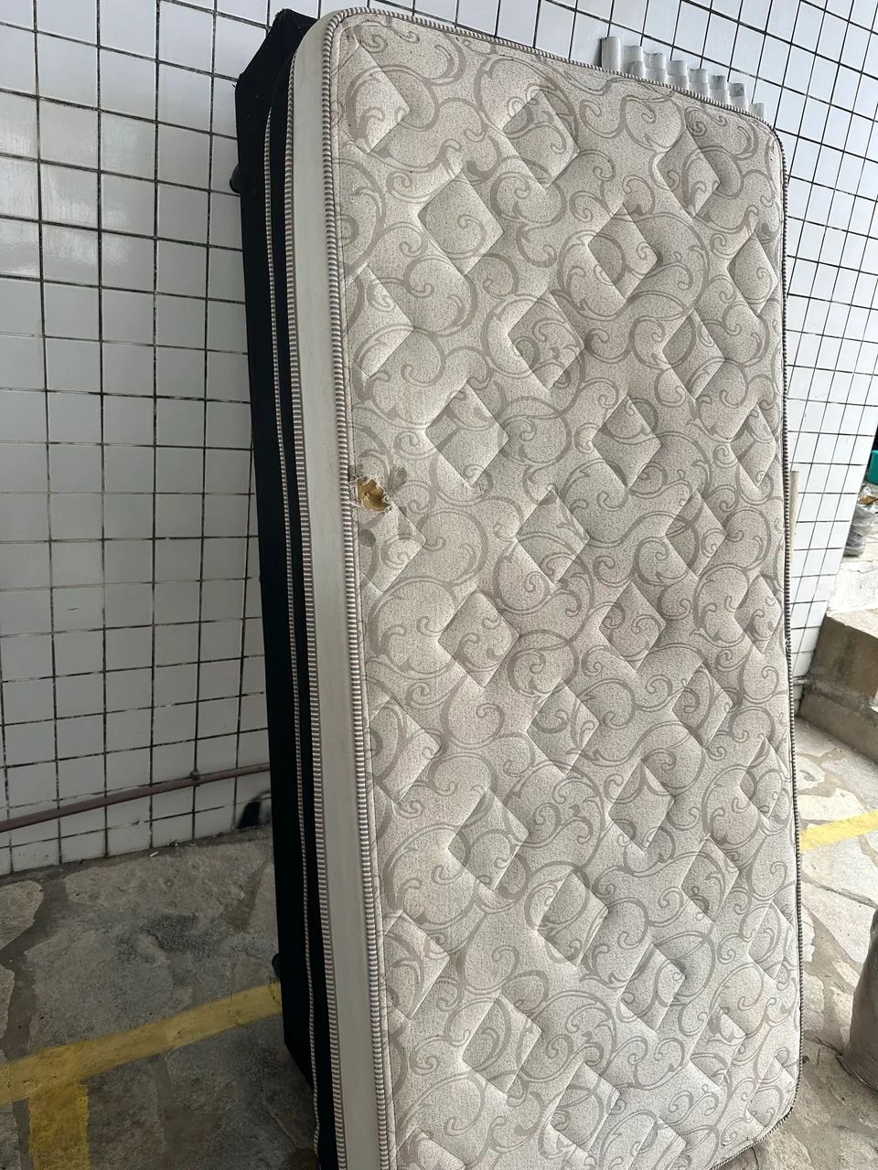 Vende-se cama box - Solteiro. - Foto 2