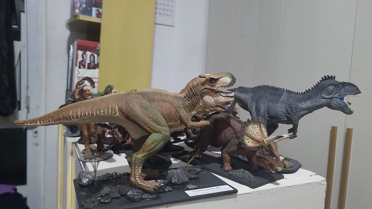 Lote de miniaturas  de Dinossauro