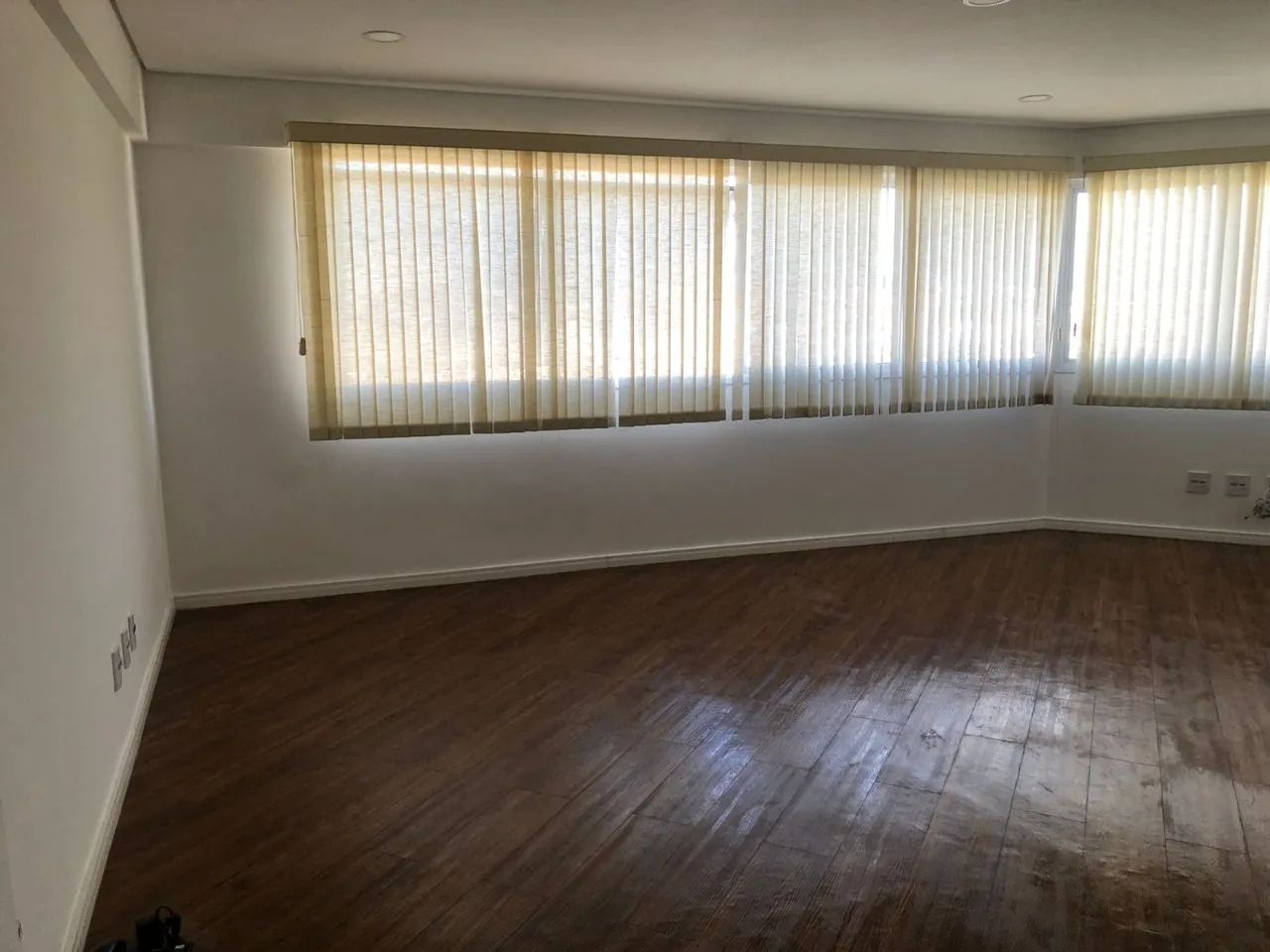 Sala comercial no Office Premium