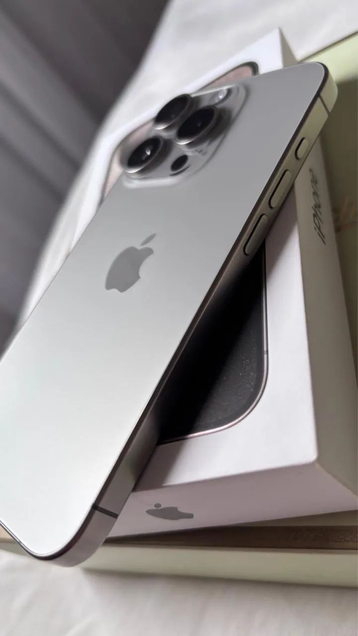 iPhone 15 pro 256gb
