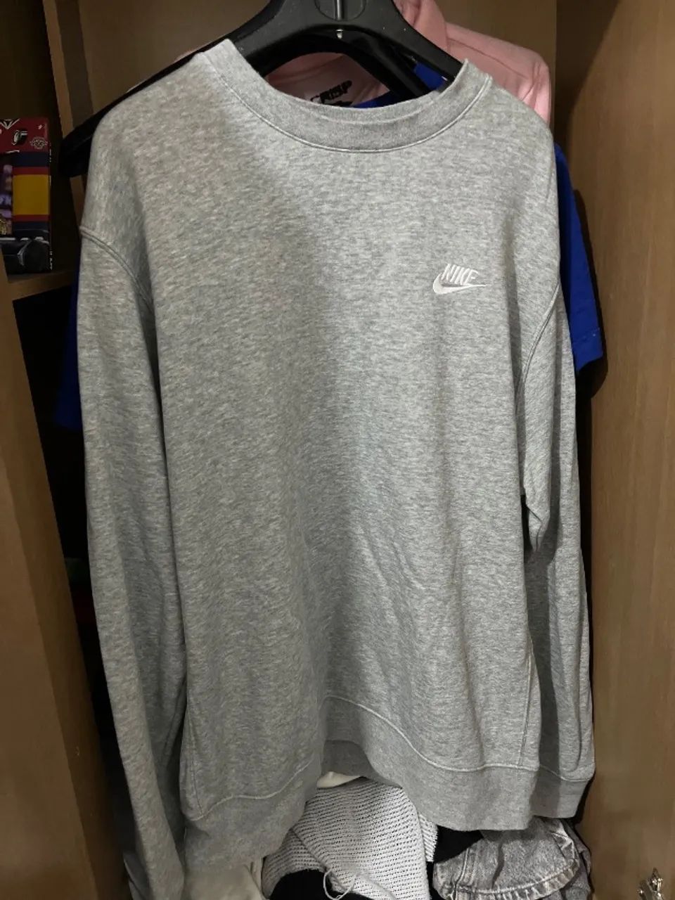 Sueter nike club
