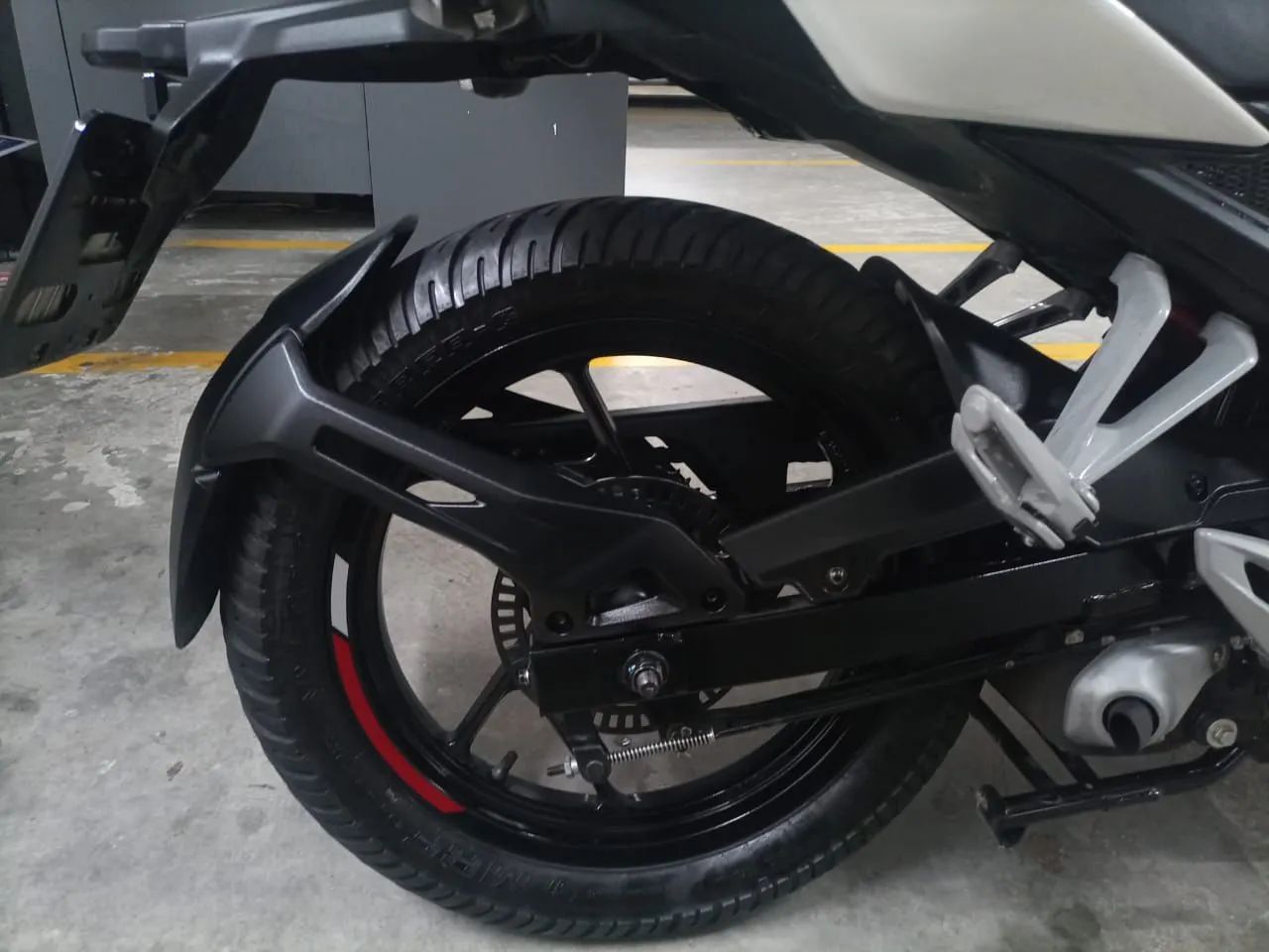Bajaj pulsar 150 - Foto 5