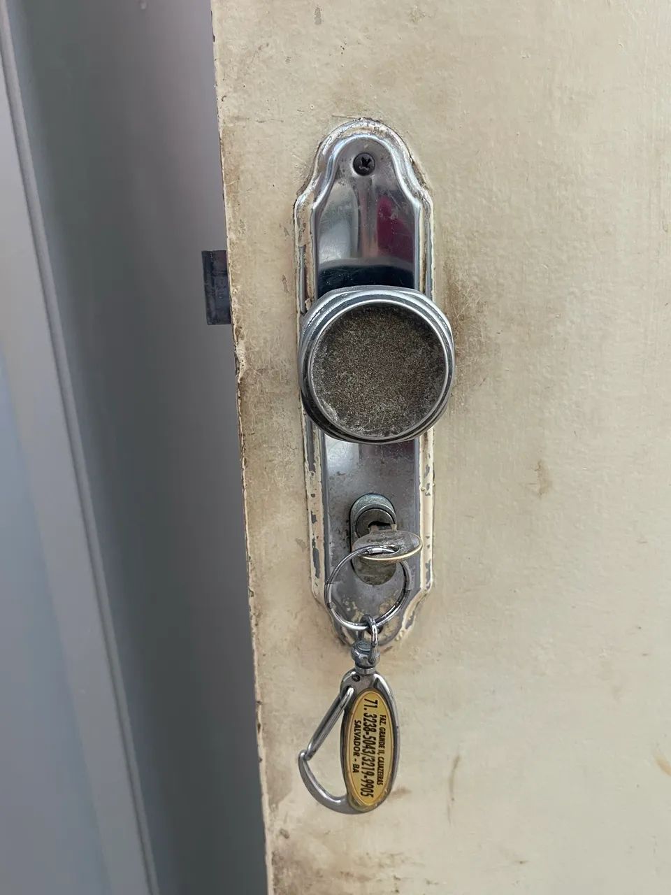 Porta com fechadura e chave - Foto 3