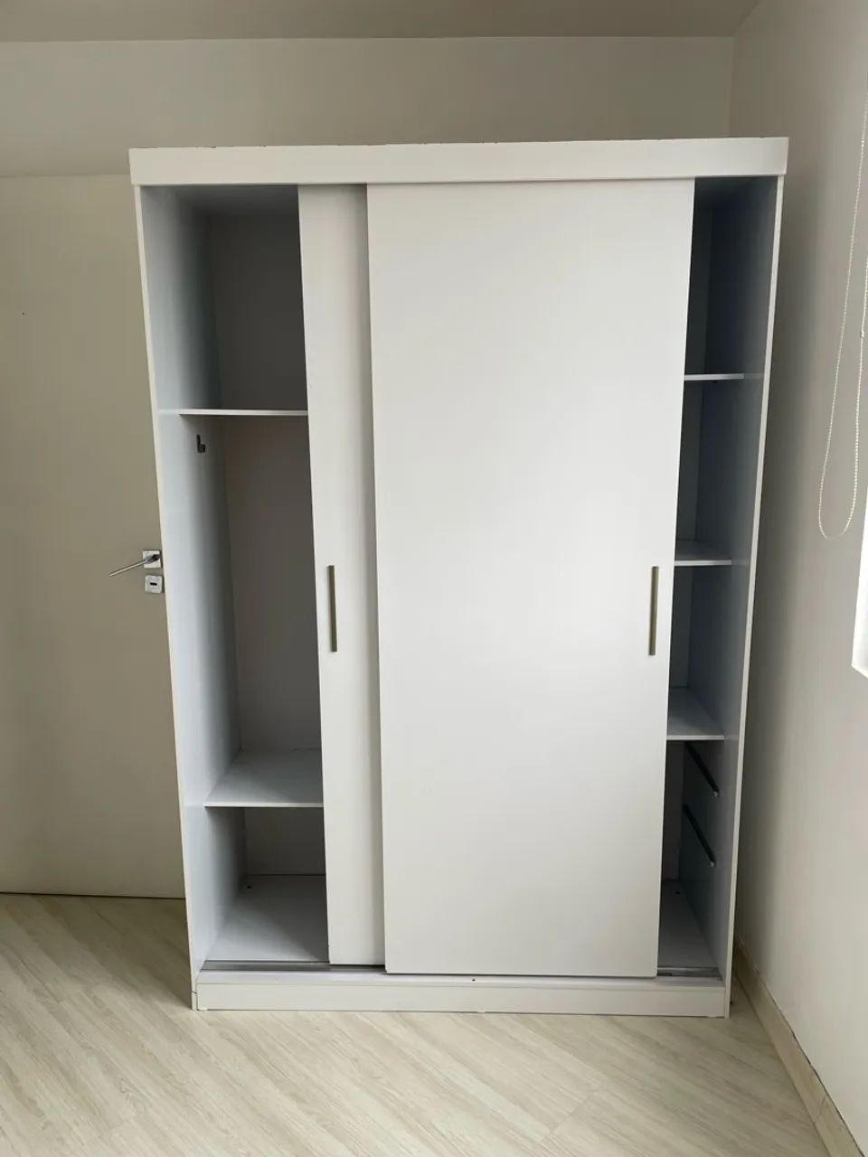 Guarda roupa duas portas