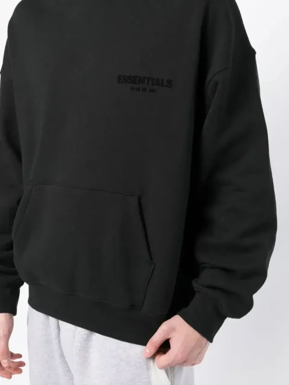 MOLETOM ESSENTIALS PRETO - Foto 4