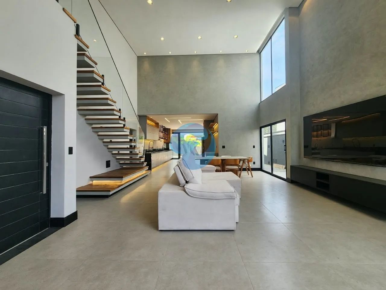 Casa Sofisticada no Alphaville 4 | 3 Suítes, Piscina de 10m e Pé-Direito de 6m - Foto 3