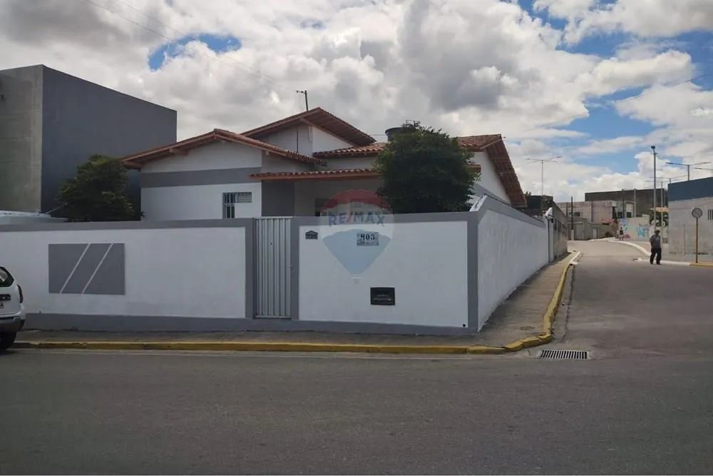Excelente casa à venda no centro da cidade de Esperança - Pb