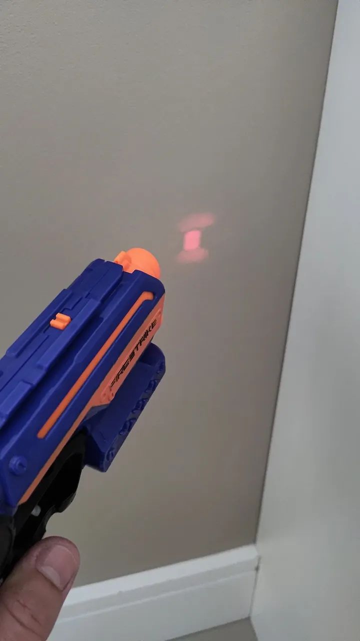 2 Nerfs (Firestrike e Nerf N-Strike) 24 munições - Foto 4