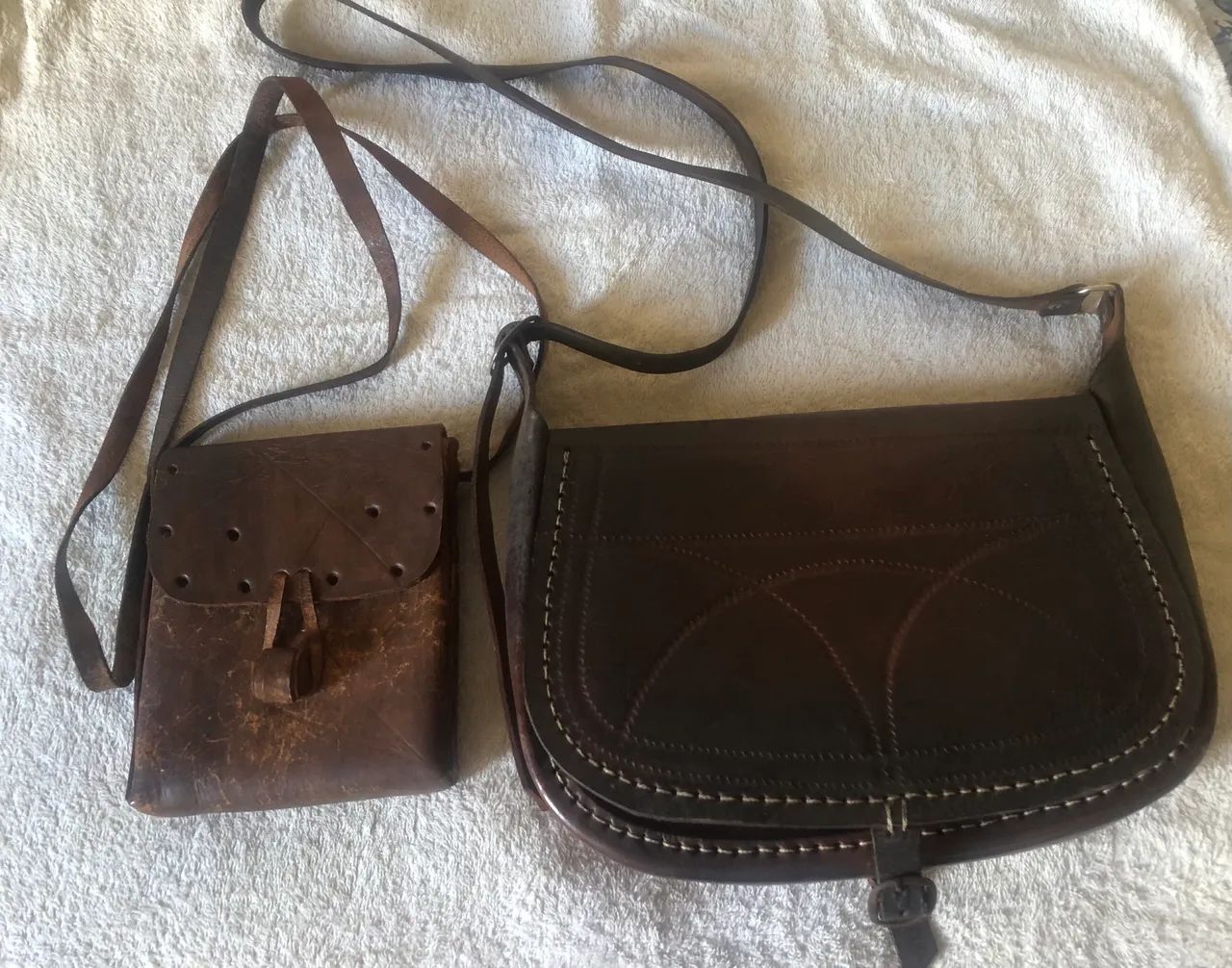 02 Bolsa em couro legítimo 