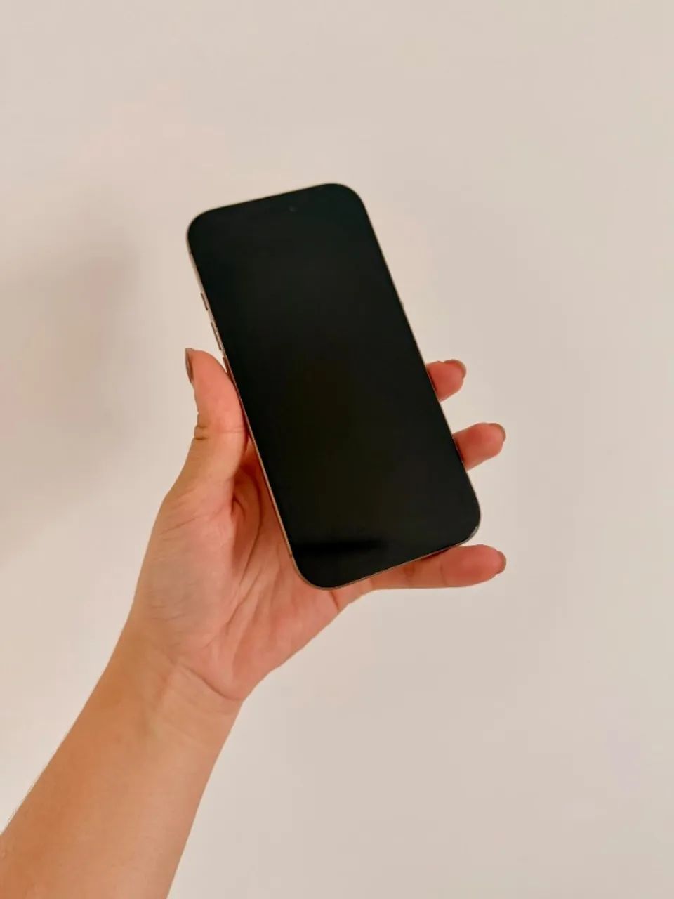 Apple iPhone 16 Pro (256 GB) - Titânio-deserto - Foto 2