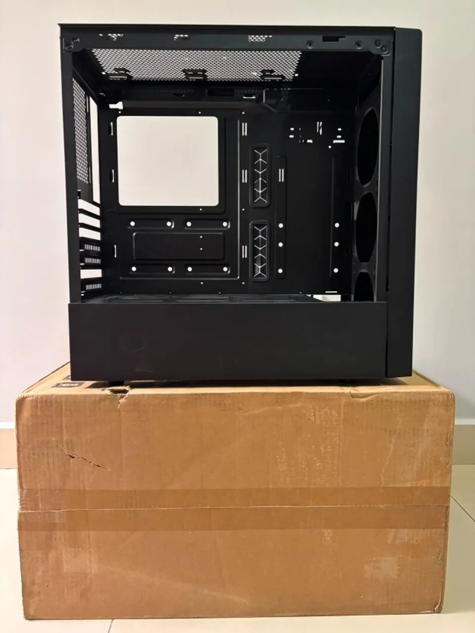 Gabinete Cooler Master MasterBox NR600 TG - Excelente Estado - Foto 5