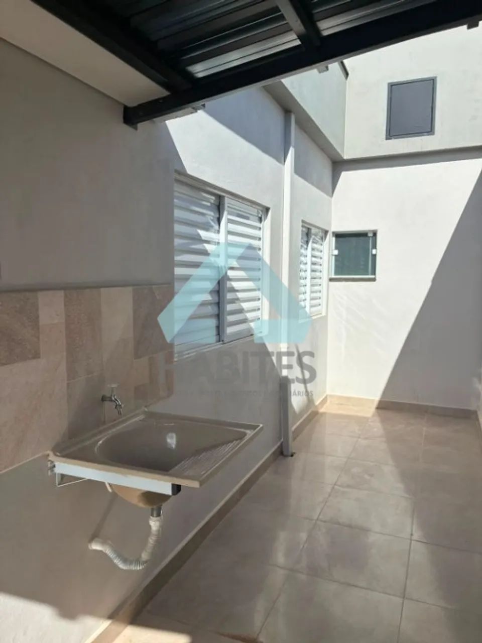2 quartos sendo 1 suite - Garagem Coberta - Foto 3