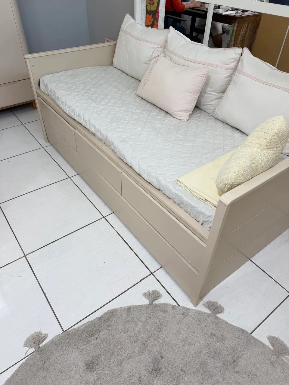 Cama com auxiliar e gavetas  - Foto 2
