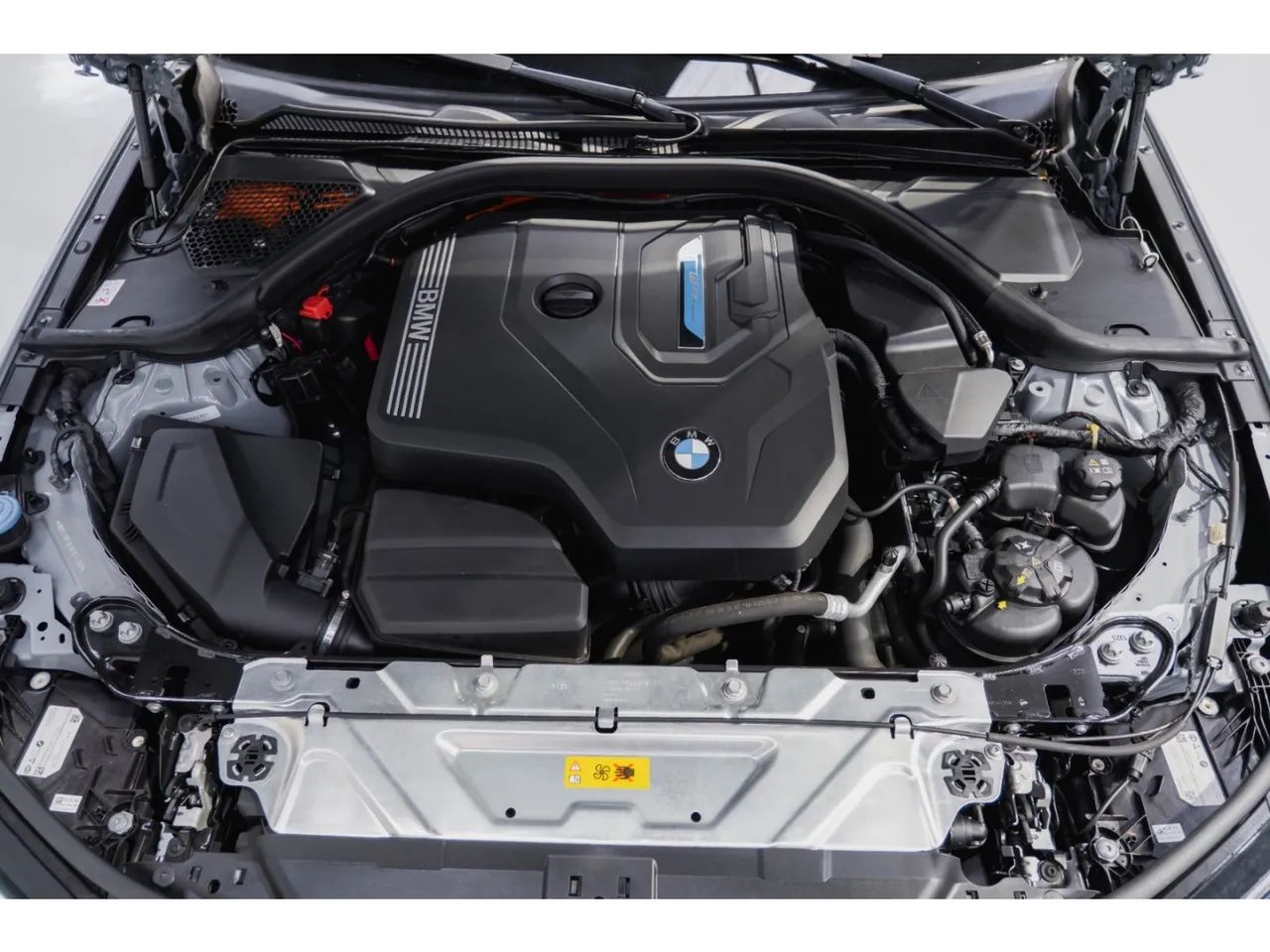 BMW Série 3 330E M Sport 2.0 Turbo Híbrido AU, foto 15 de 15