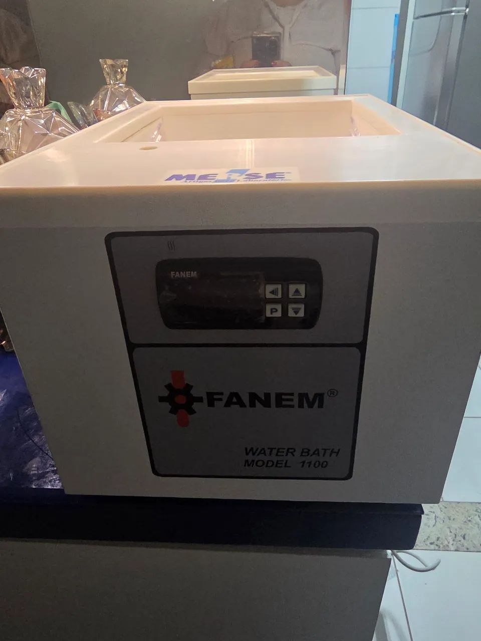 um banho-maria Fanem Modelo 1100 - Foto 3