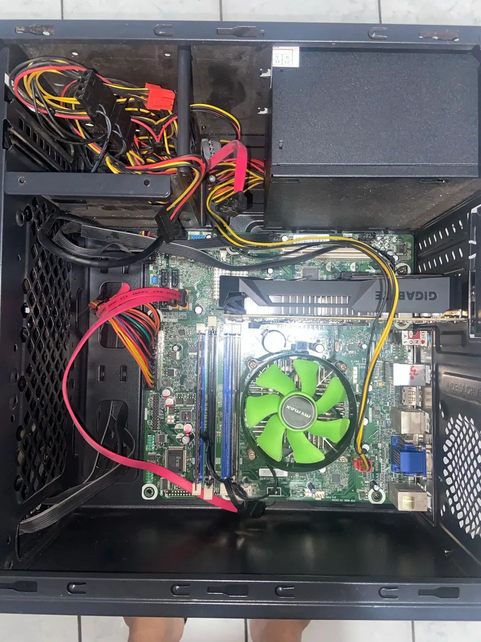 Computador de mesa para retirada de peça ou conserto - Foto 2