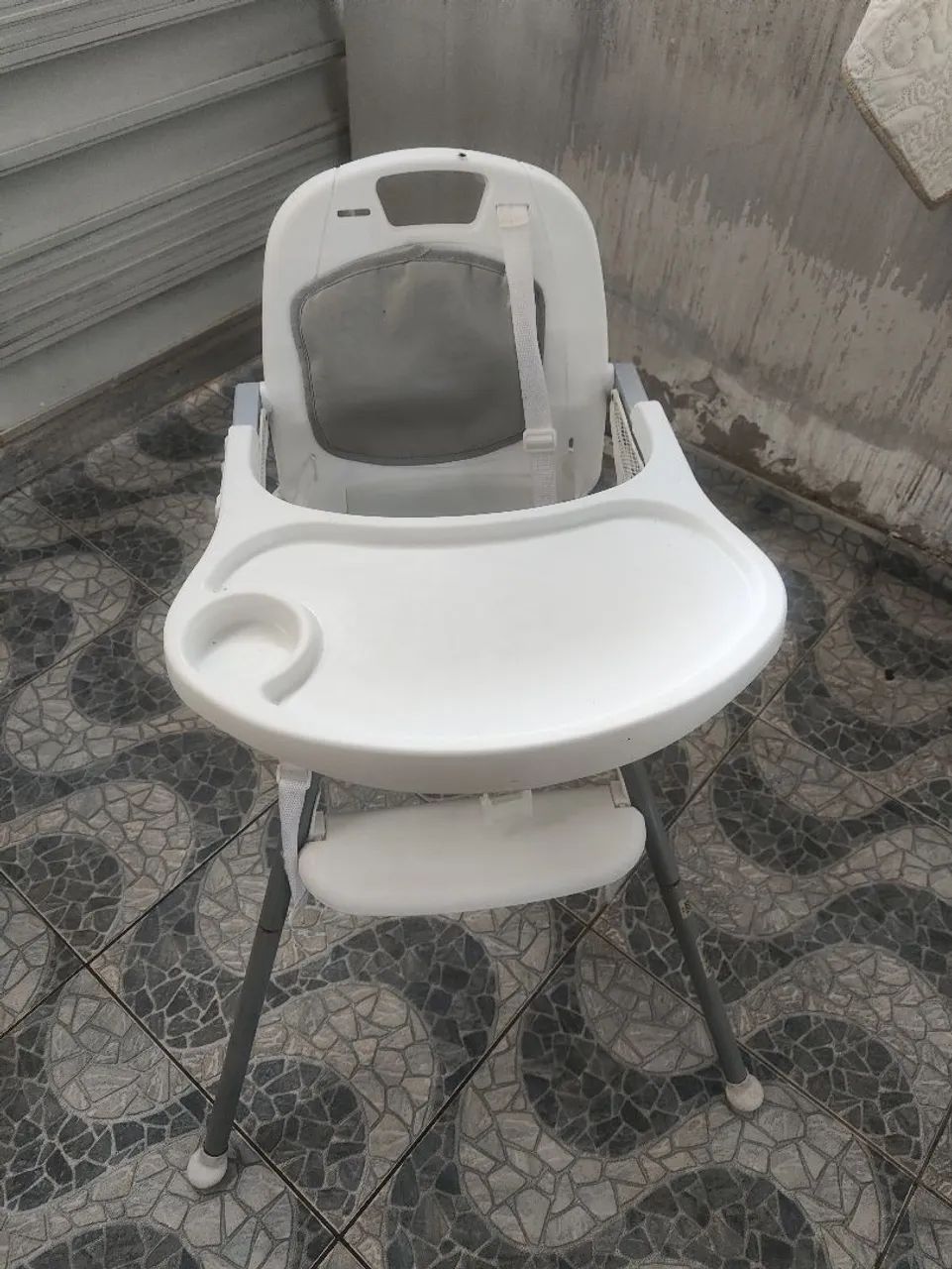 Cadeira de alimentação bebê 