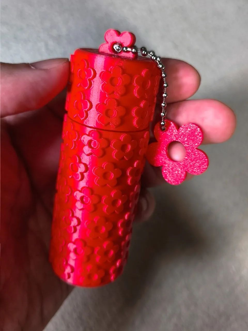 Porta Batom Chaveiro Floral Compacto Florzinhas Vermelho - Foto 4
