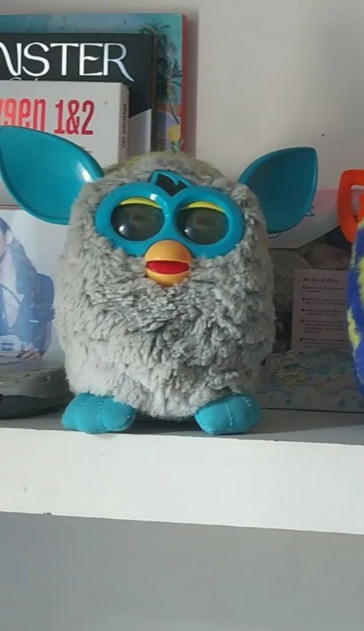Furby cinza e azul 2010