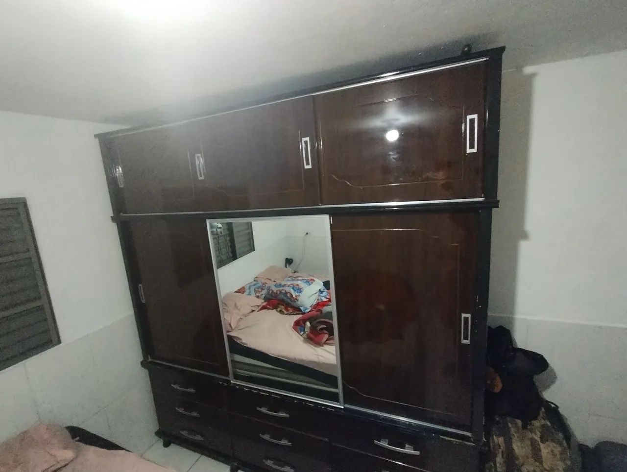 Guarda-Roupas Preto + Imbuia - Foto 2