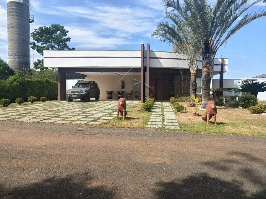 CASA TERREA 3 SUÍTES