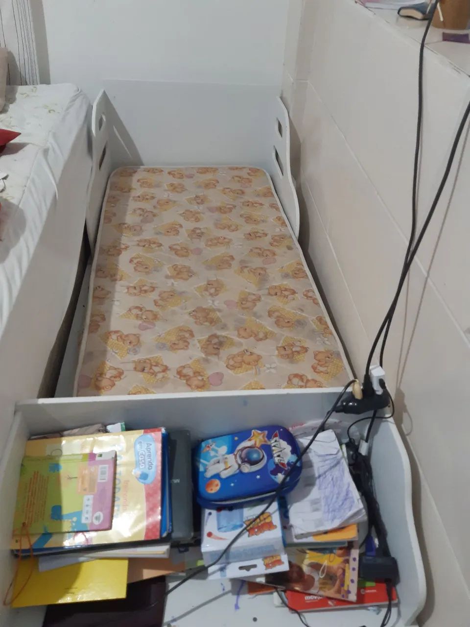 Cama infantil + colchão 300,00 em bom estado de conservação  - Foto 4