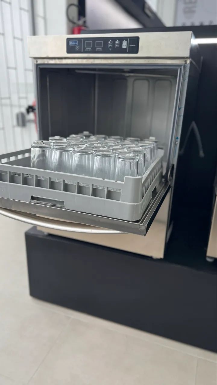 Máquina de lavar louça industrial Prcop 504 Prática *