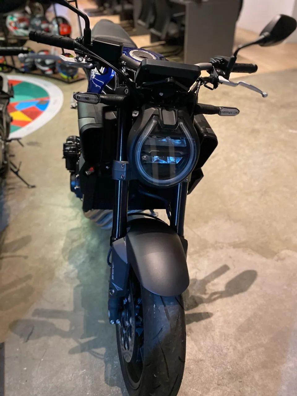 CB 650 R E-Clutch - Foto 2