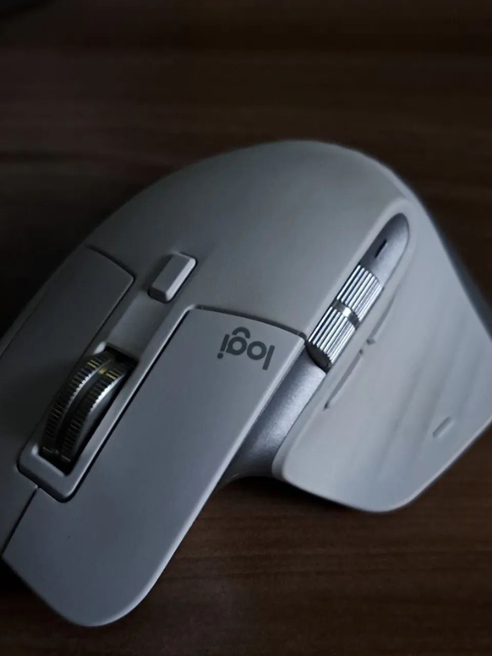 Mouse ergonômico Logitech MX Master 3S - Foto 2