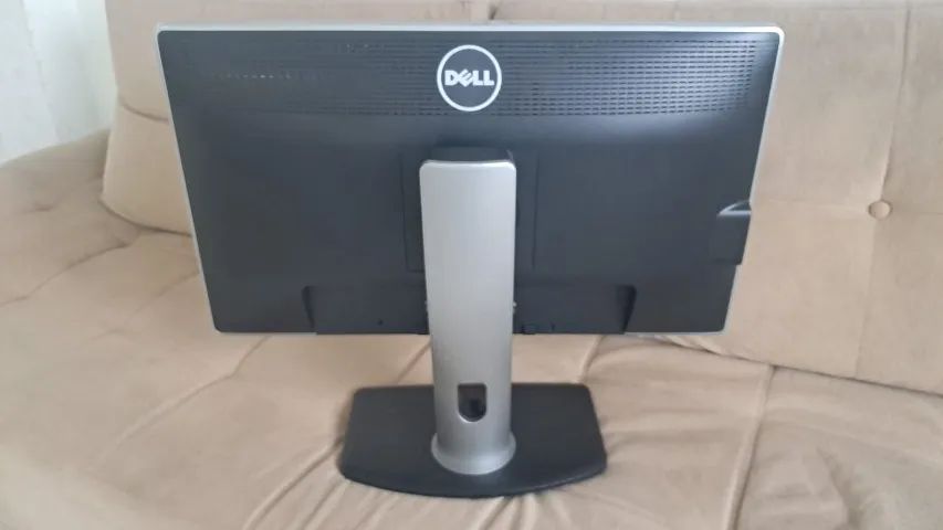 Monitor Dell 24" Ultrasharp Widescreen U2412m - Foto 3