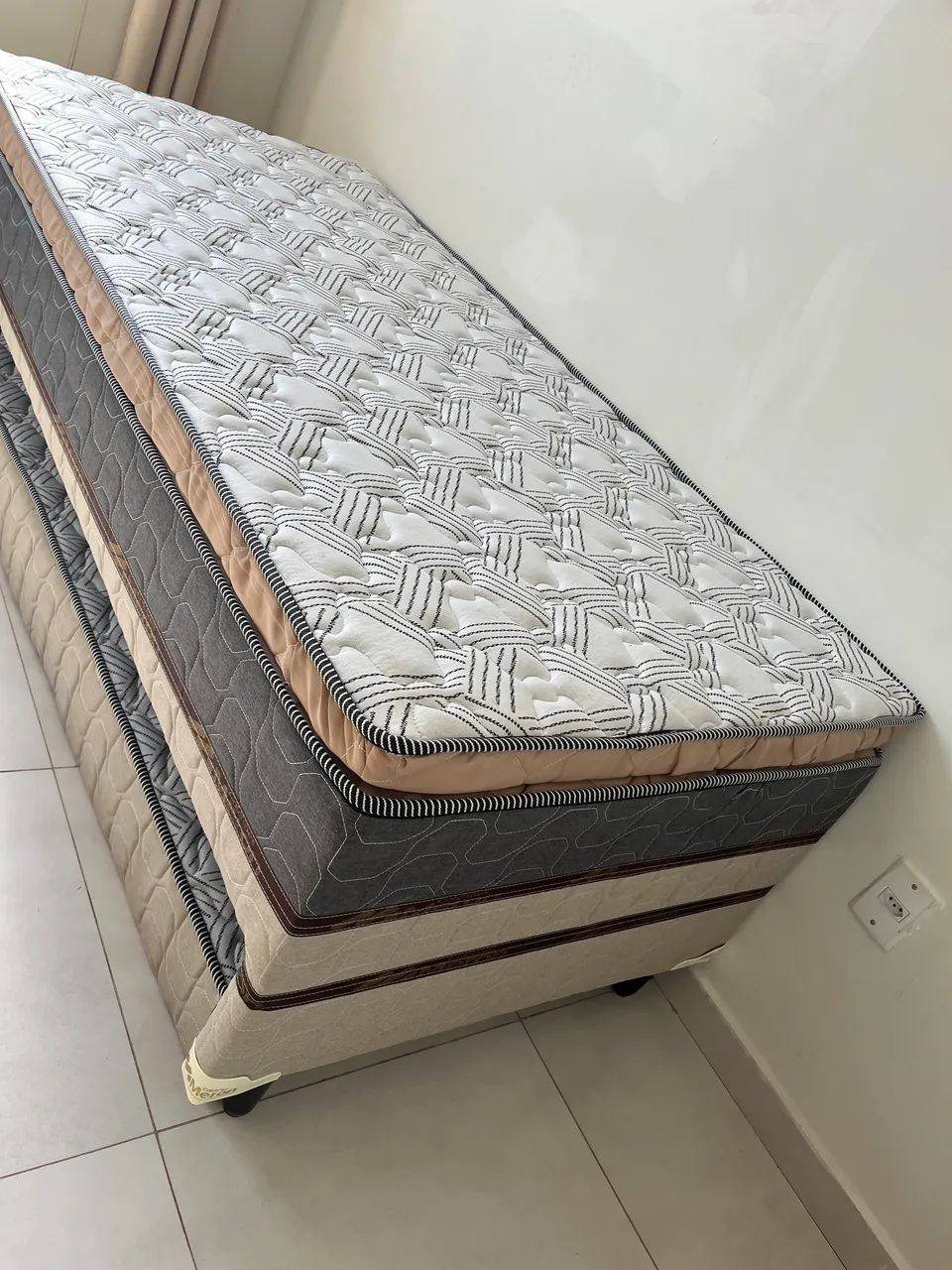 Cama Box solteiro com auxiliar 