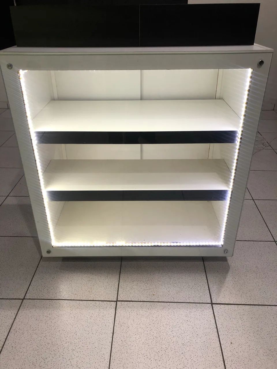 VITRINE CAIXA EXPOSITORA COM LED E RODINHAS - Foto 3