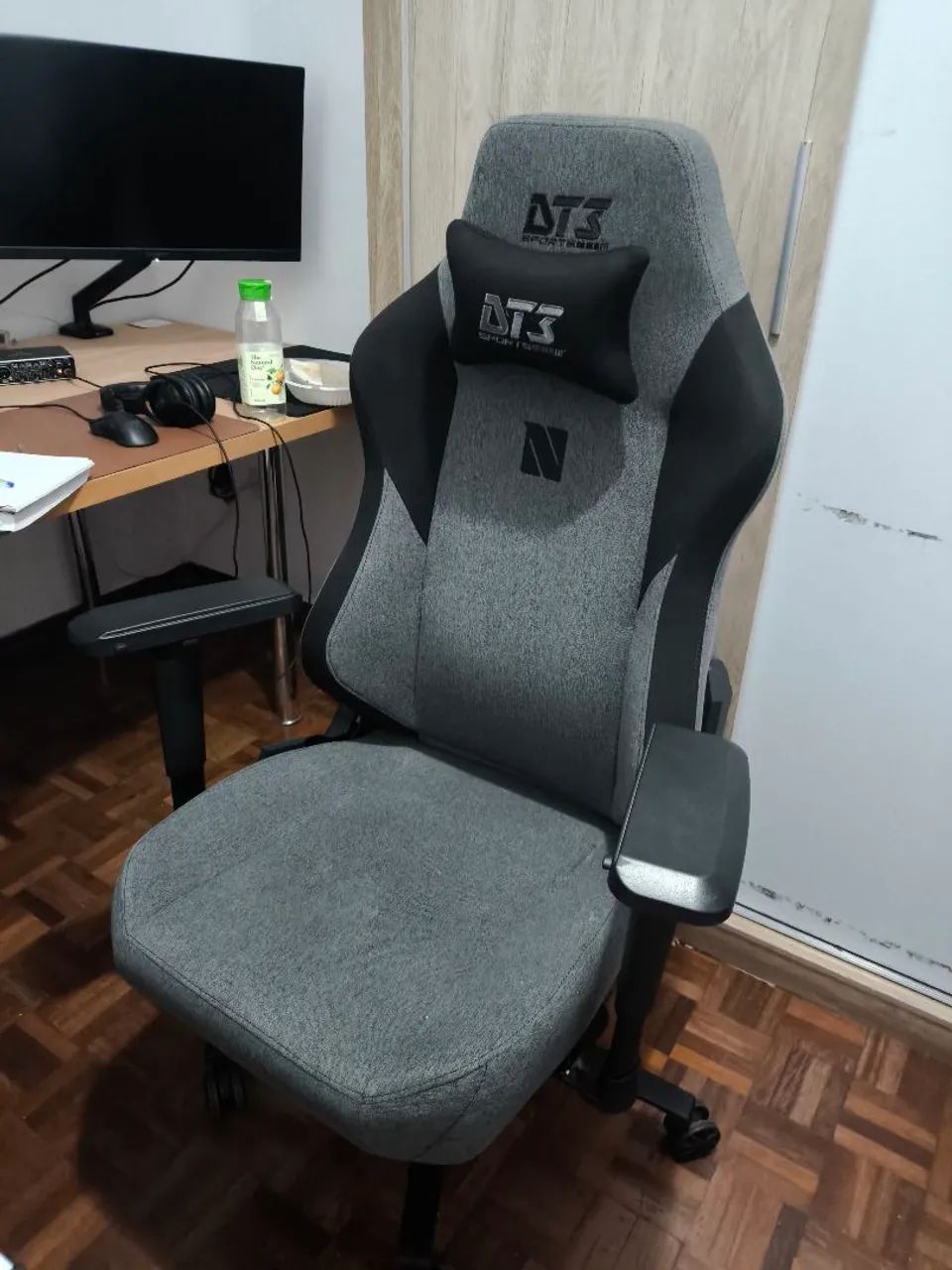 Cadeira dt3