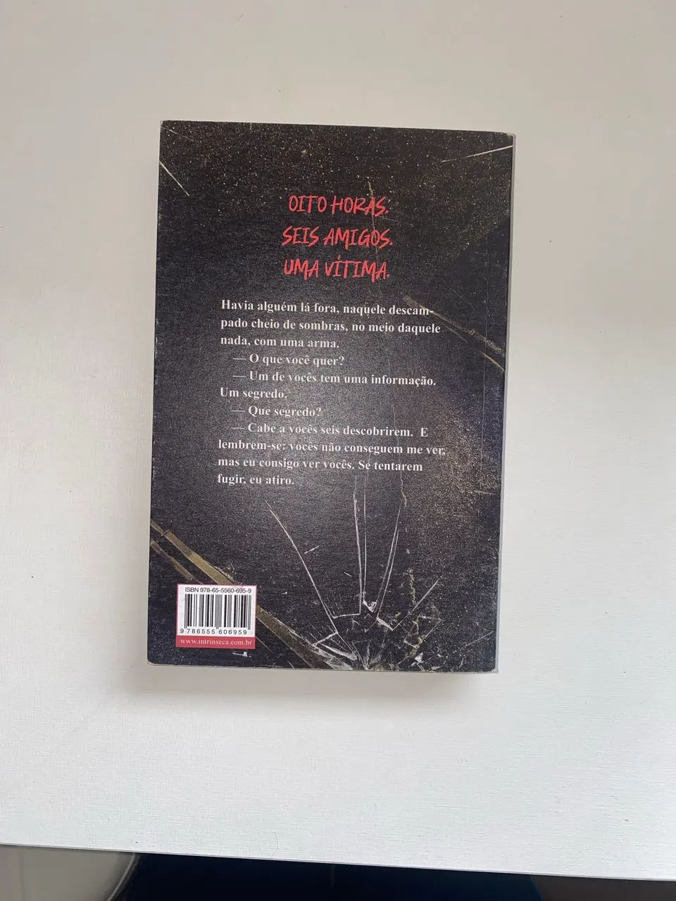 Livro Os Cinco Sobreviventes  - Foto 2