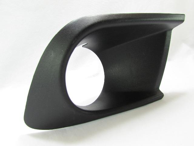 Grade Moldura Farol Milha Onix Prisma 2015 Com Furo Direito - Foto 3