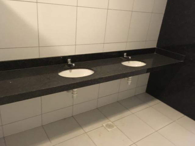 Aluga-se Excelente Loja Comercial no Ed. Manhattan Square Garden na Av Santos Dumont 1510 - Foto 4