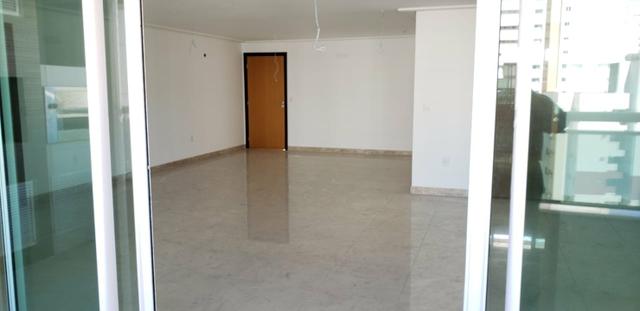 Apartamento com 237m², Meireles, 4 Suítes, 4 vagas - Foto 18