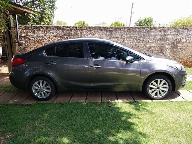 Vendo Kia cerato 2014 - Foto 2
