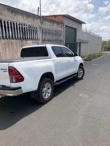 Hilux 17/17 SRV Flex 4x2 Aut - Foto 7