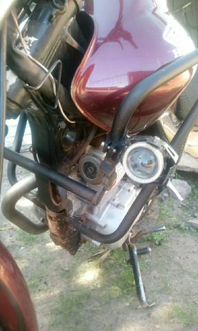 Protetor mais farol de milha vendo tudo por 400 reais avista tem desconto - Foto 2